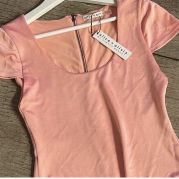 Alice + Olivia Jenara Cap Sleeve Bodysuit in Pink SIZE SMALL NWT - Picture 11 of 12